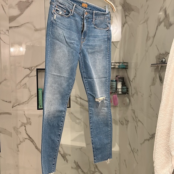 Mother Looker Ankle Fray Denim - Picture 5 of 5